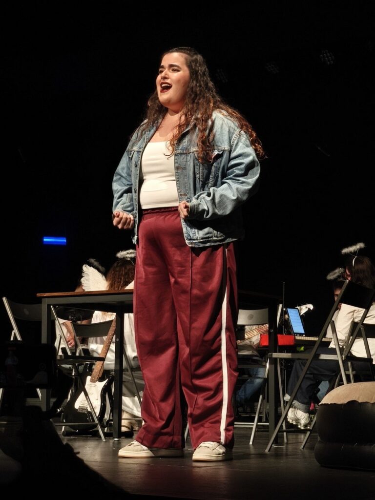 Carmen en el espectáculo The Winner Takes It All